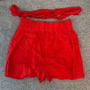 Red linen short